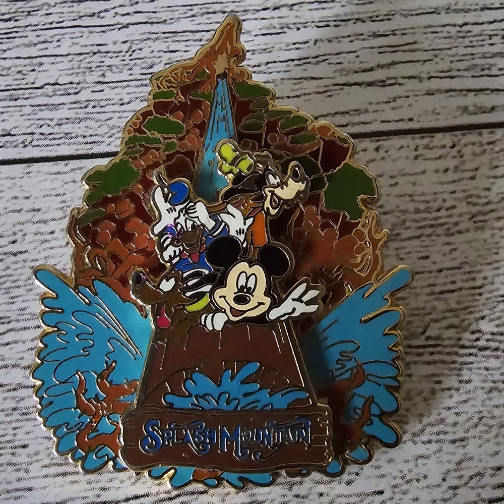 Disney WDW Attraction Series Splash Mountain Fab 4 Goofy Slider  Pin 13582